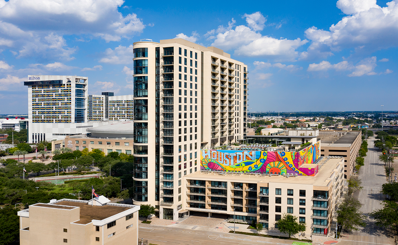 Camden Downtown Apartments in Houston, TX